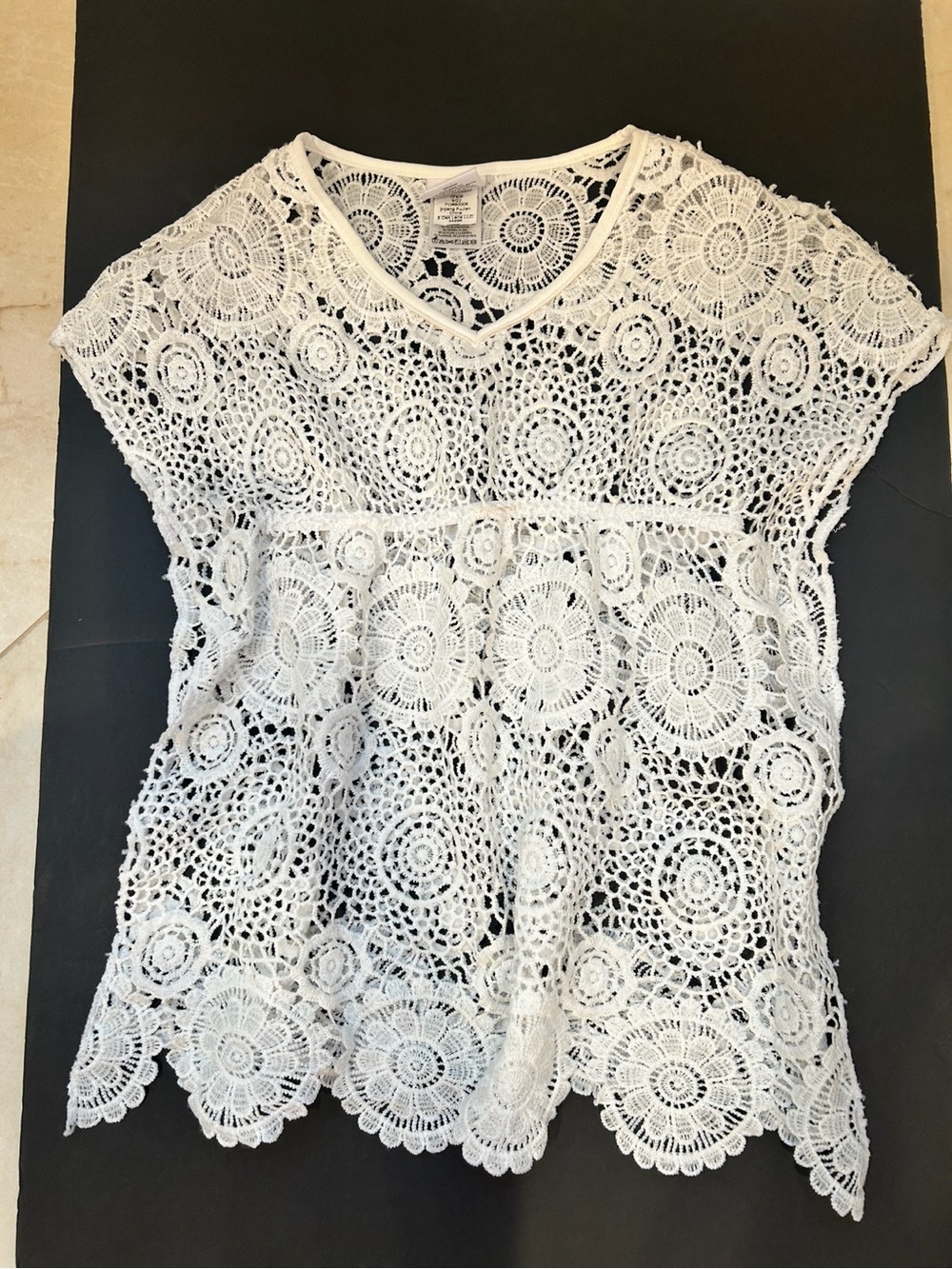 New Girl Shade Critter White Crotchet Lace Kaftan Bathing Suit Coverup 3 - Picture 2 of 6